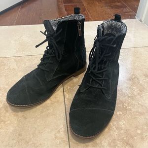 Tom’s Boots